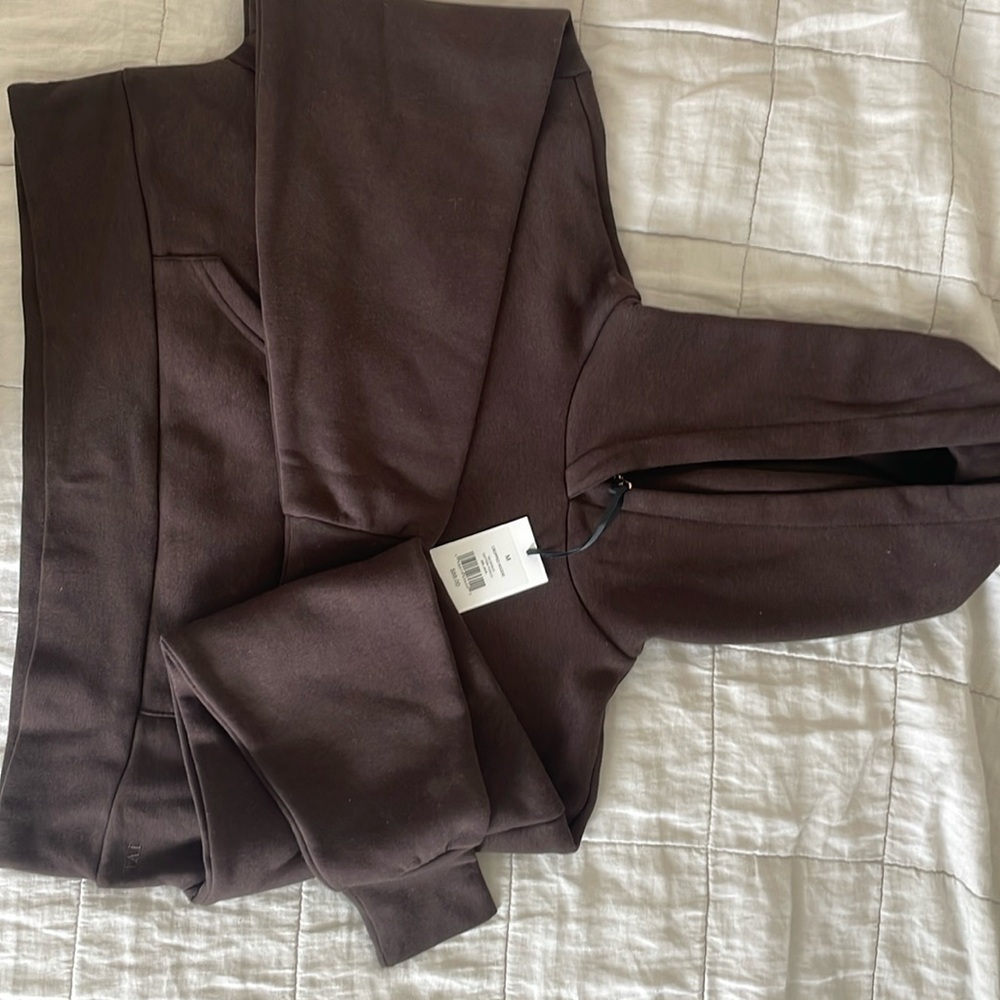 IVL Cropped Hoodie